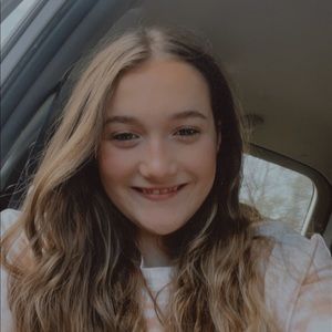 Meet your Posher, Leah